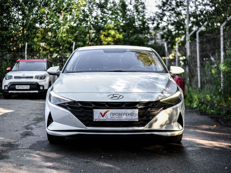 Hyundai Elantra, 2021 - вид 2
