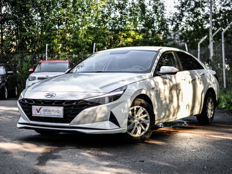 Hyundai Elantra, 2021