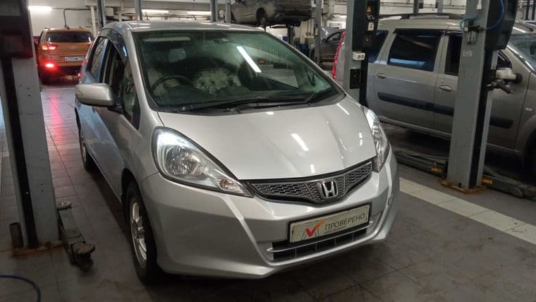 Honda Fit 2011 года, 73 183 км - вид 2