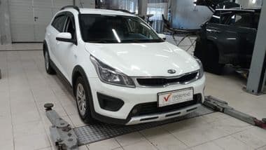 KIA Rio X-Line 2018 года, 83 331 км - вид 1