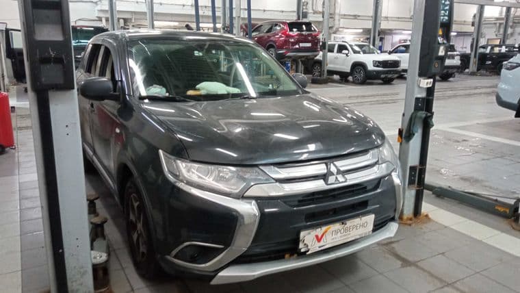 Mitsubishi Outlander 2017 года, 191 189 км | VIN 21353 - вид 2