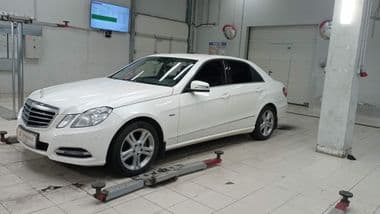 Mercedes-Benz E-класс 2011 года, 279 258 км - вид 1