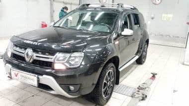 Renault Duster 2017 года, 152 387 км - вид 1