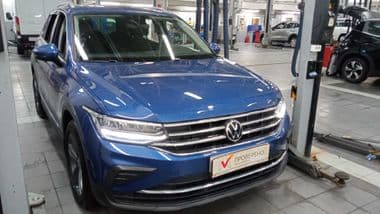 Volkswagen Tiguan 2022 года, 10 062 км - вид 2