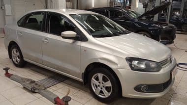 Volkswagen Polo 2011 года, 250 000 км - вид 2