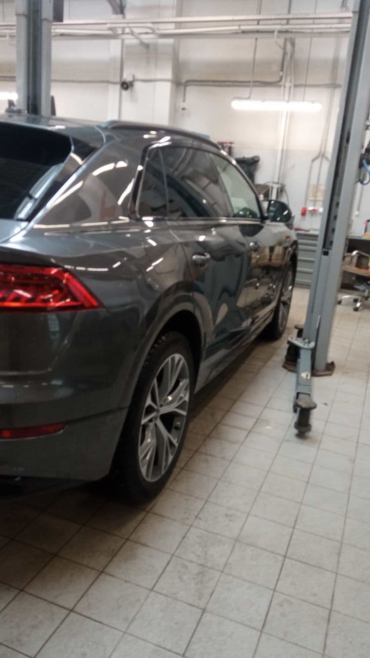 Audi Q8, 2021 - вид 2