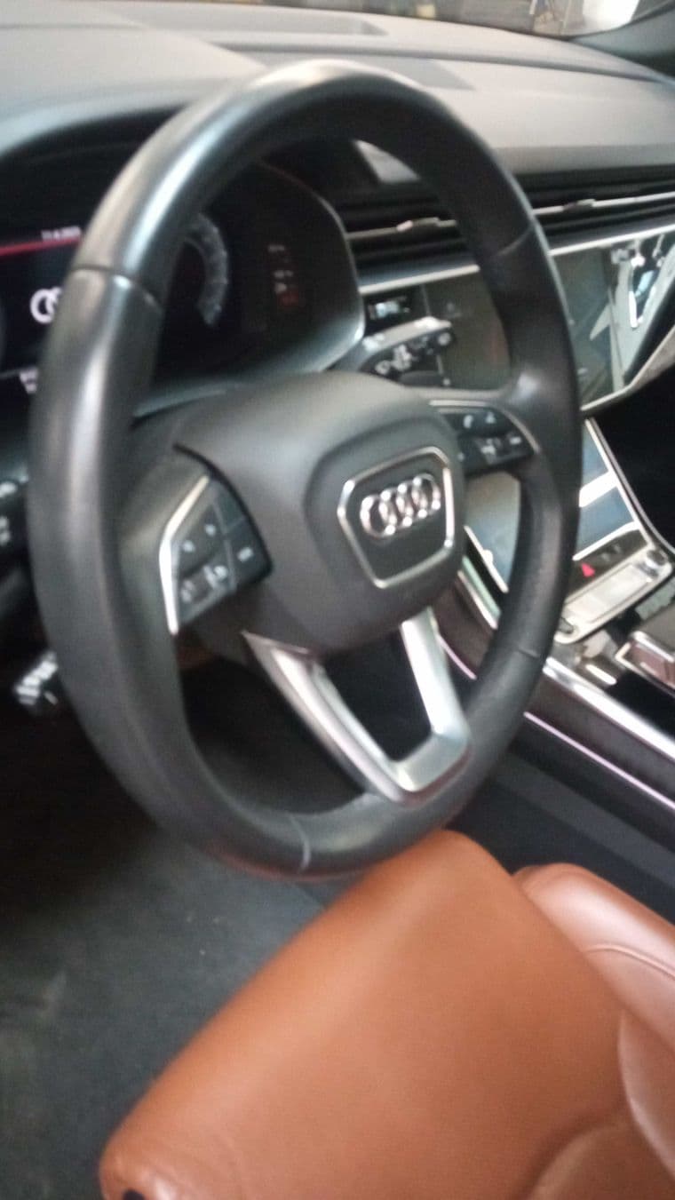 Audi Q8, 2021 - вид 3