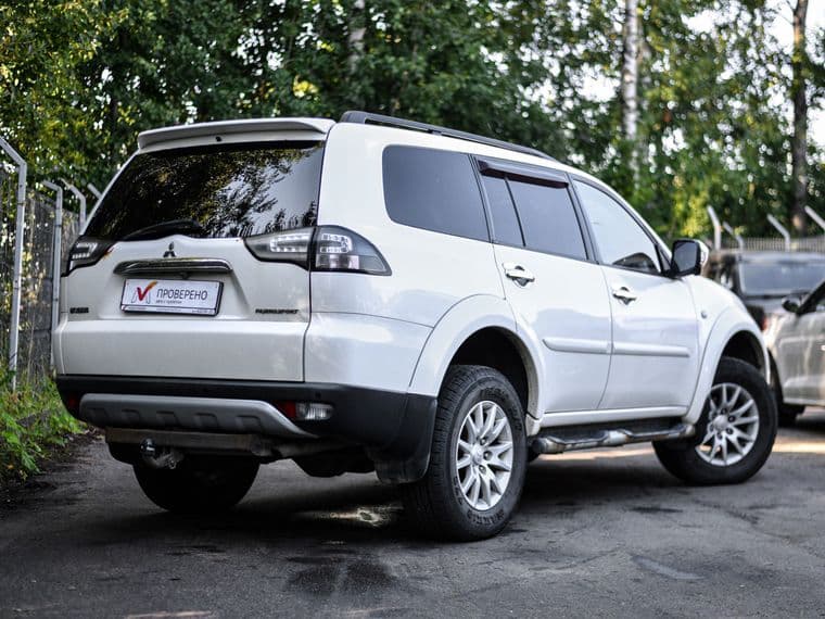 Mitsubishi Pajero Sport, 2011 - вид 1