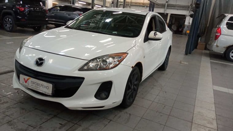 Mazda 3, 2013