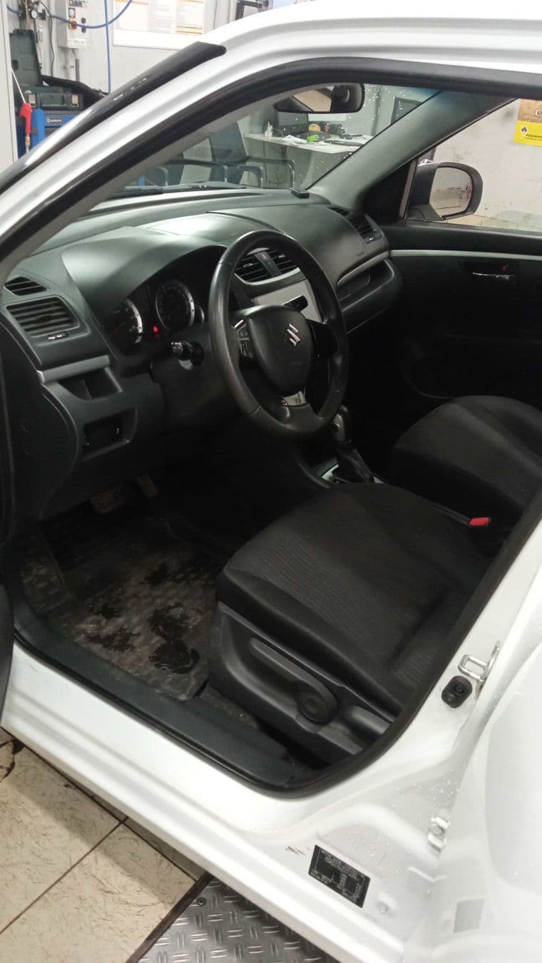 Suzuki Swift, 2011 - вид 4