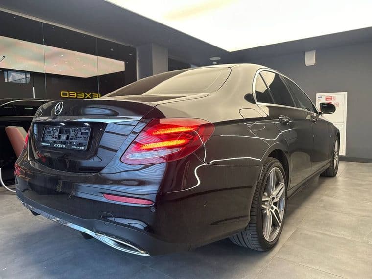 Mercedes-Benz E-класс, 2018 - вид 3