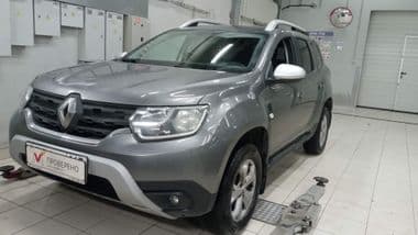 Renault Duster 2021 года, 50 000 км - вид 1
