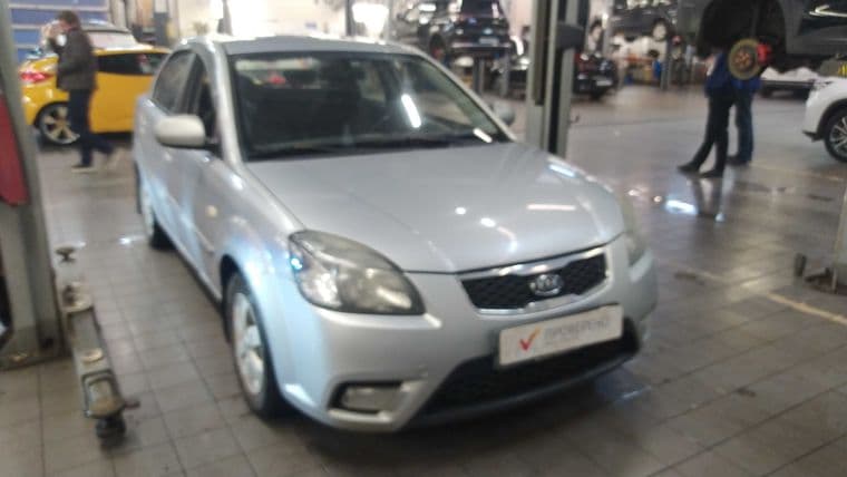 KIA Rio 2011 года, 229 519 км - вид 2