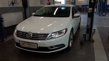 Volkswagen Passat CC 2012 года, 198 826 км - вид 1