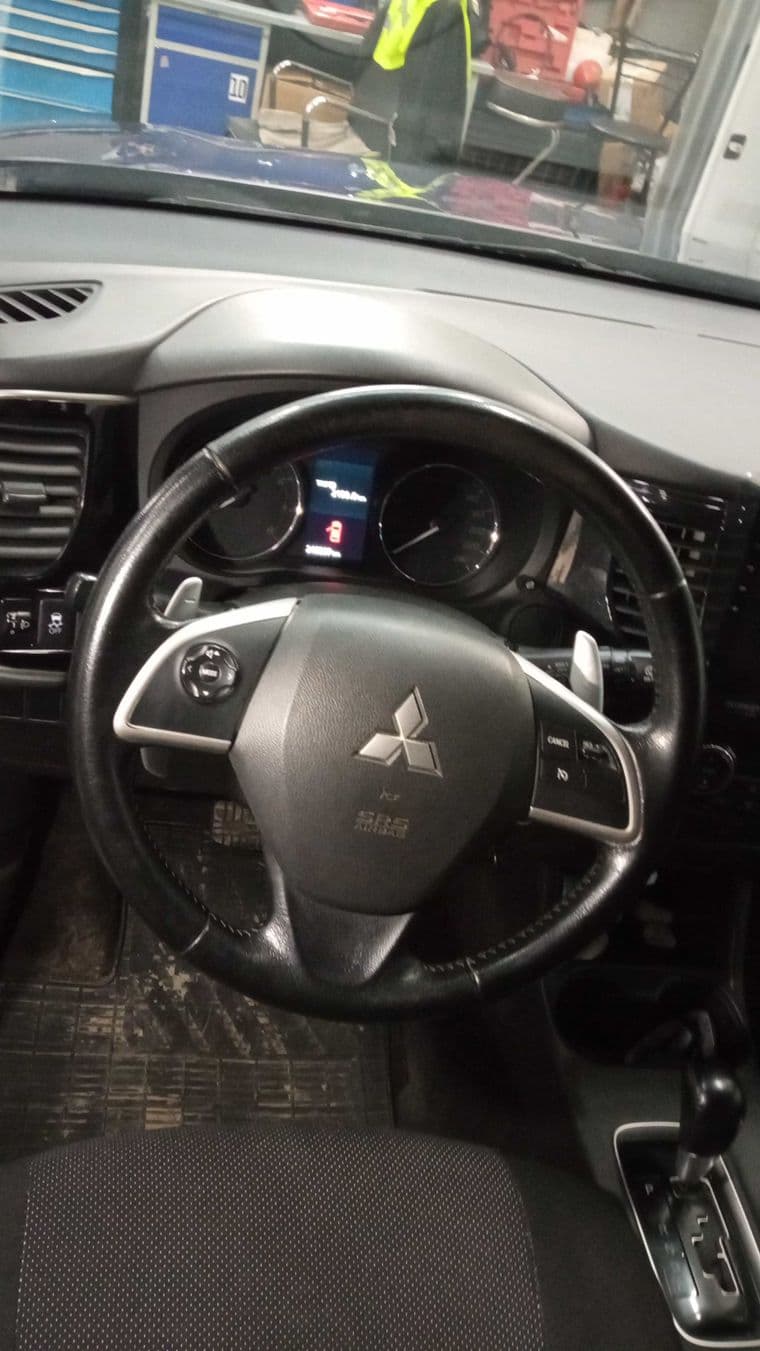 Mitsubishi Outlander, 2014 - вид 4