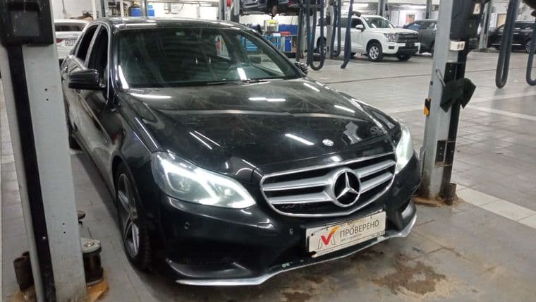 Mercedes-Benz E-класс 2015 года, 309 874 км - вид 2