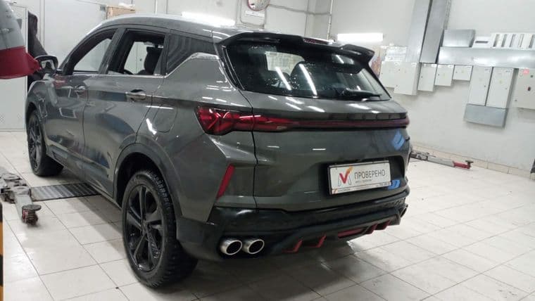 Geely Coolray, 2023 - вид 3