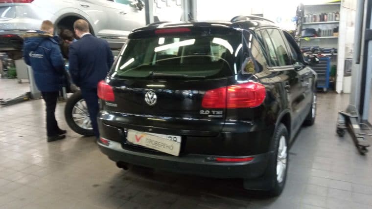 Volkswagen Tiguan, 2014 - вид 2