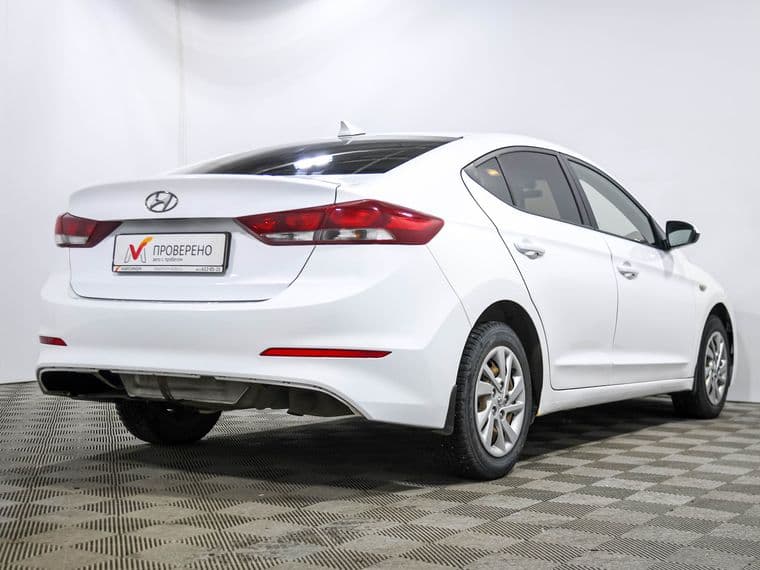 Hyundai Elantra, 2015 - вид 3