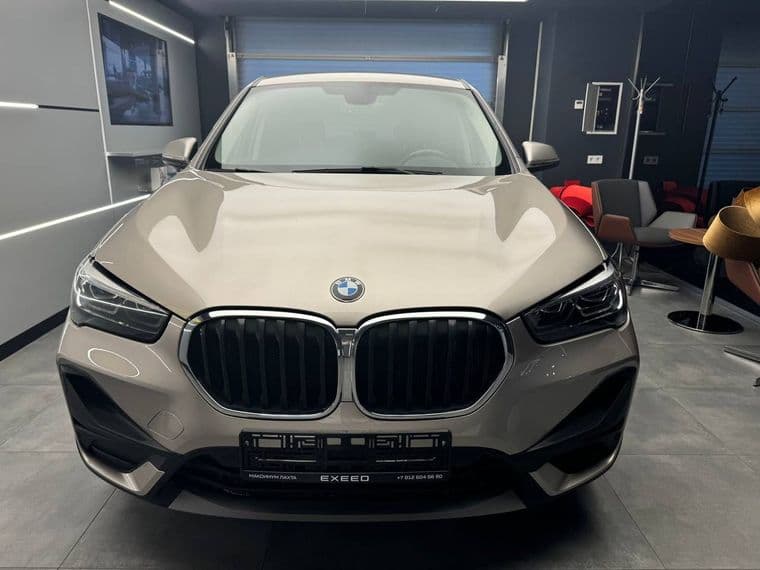 BMW X1, 2021 - вид 2