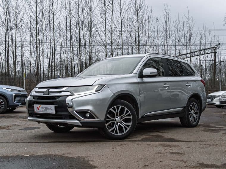 Mitsubishi Outlander 2017 года, 182 532 км - вид 1