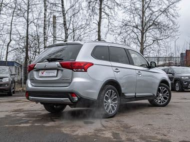 Mitsubishi Outlander 2017 года, 182 532 км - вид 2