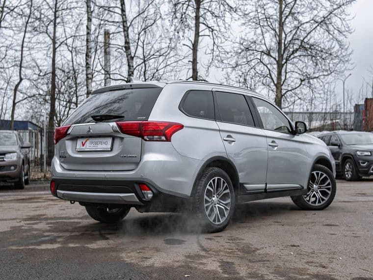 Mitsubishi Outlander 2017 года, 182 532 км - вид 2