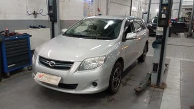 Toyota Corolla Fielder 2011 года, 150 000 км - вид 1