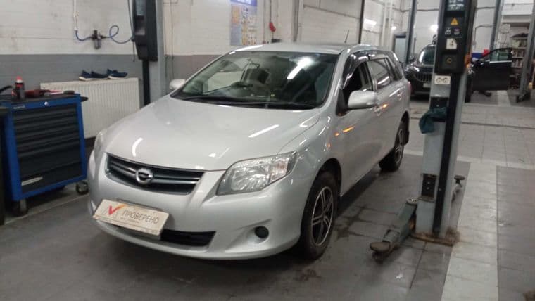 Toyota Corolla Fielder 2011 года, 150 000 км - вид 1