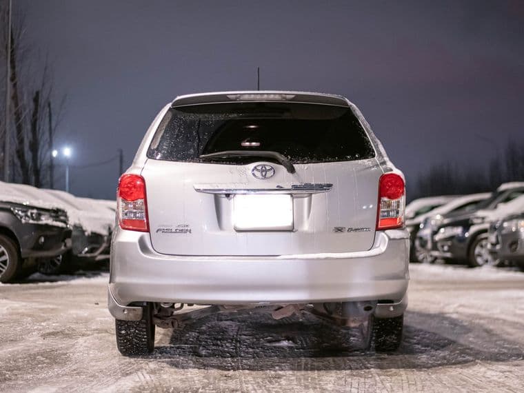 Toyota Corolla Fielder, 2011 - вид 2