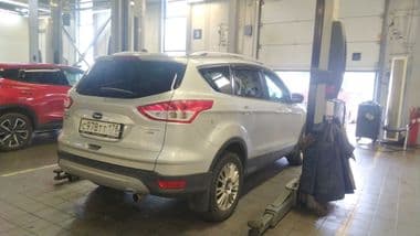Ford Kuga 2015 года, 133 189 км - вид 2