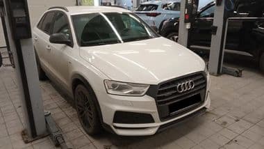 Audi Q3 2017 года, 109 810 км - вид 2