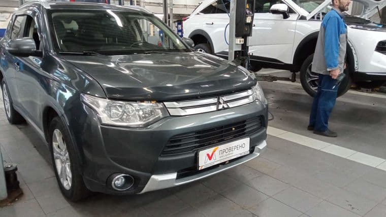 Mitsubishi Outlander 2014 года, 181 097 км | VIN 39433 - вид 2