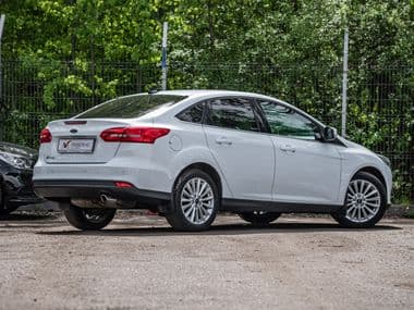 Ford Focus 2018 года, 83 986 км - вид 2