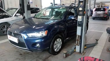 Mitsubishi Outlander 2011 года, 204 486 км - вид 1