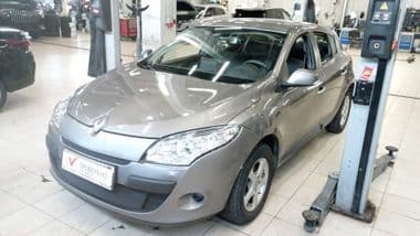 Renault Megane 2010 года, 222 228 км - вид 1