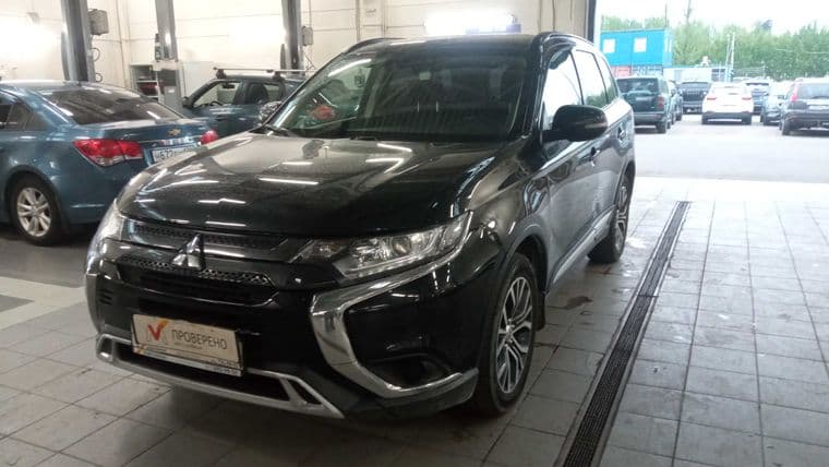 Mitsubishi Outlander, 2022