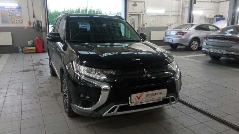 Mitsubishi Outlander, 2022 - вид 1