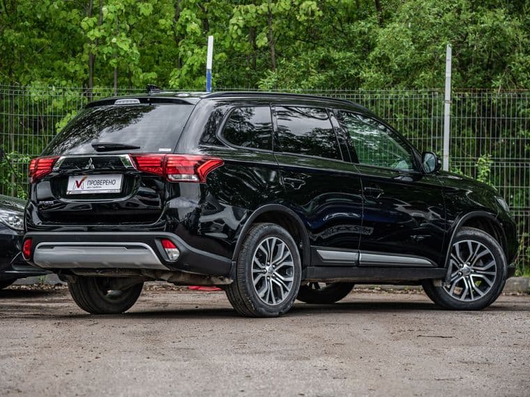 Mitsubishi Outlander, 2022 - вид 1