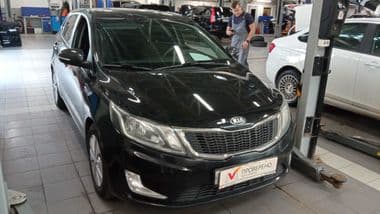 KIA Rio 2013 года, 141 351 км - вид 2