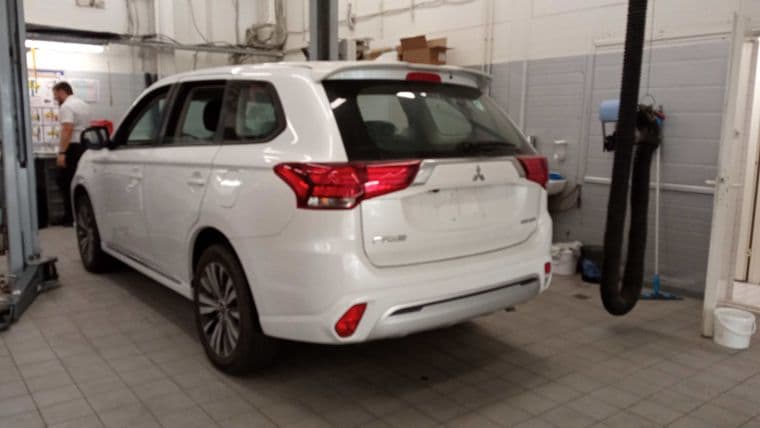 Mitsubishi Outlander, 2022 - вид 4