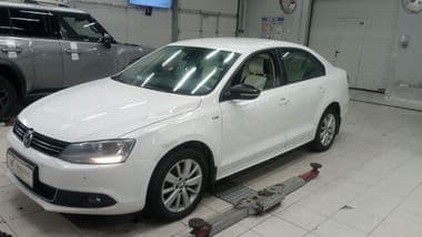 Volkswagen Jetta 2013 года, 195 308 км - вид 1