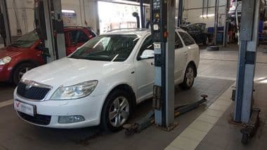 Skoda Octavia 2012 года, 226 645 км - вид 1