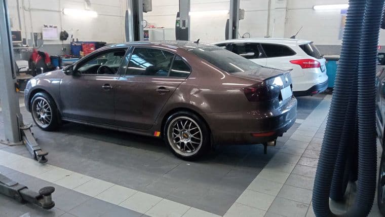 Volkswagen Jetta, 2014 - вид 3