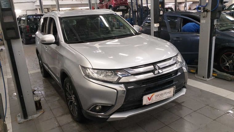 Mitsubishi Outlander, 2016 - вид 1