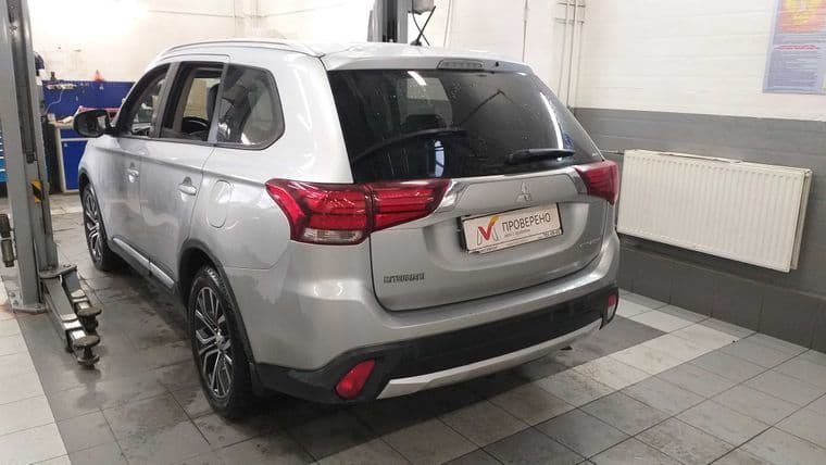 Mitsubishi Outlander, 2016 - вид 3