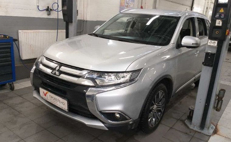 Mitsubishi Outlander, 2016