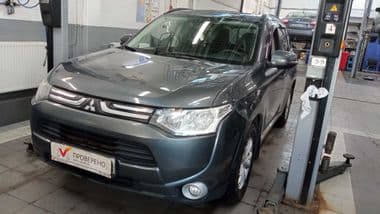 Mitsubishi Outlander 2013 года, 140 527 км - вид 1