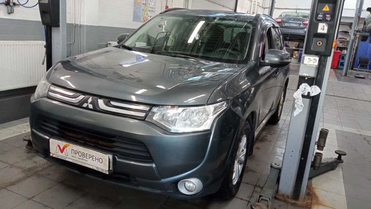 Mitsubishi Outlander, 2013