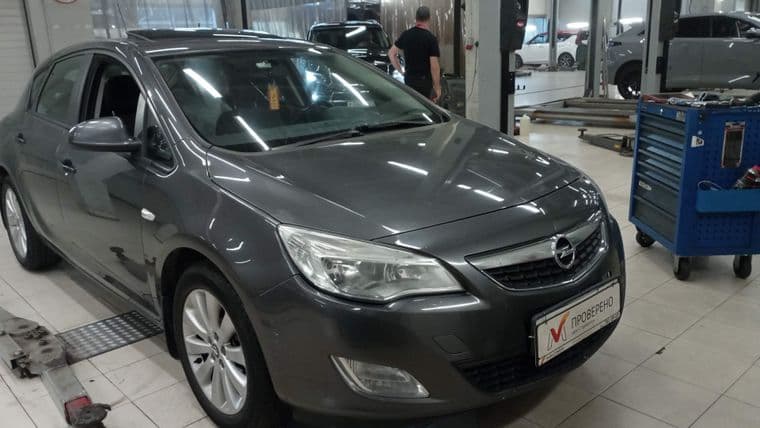 Opel Astra, 2011 - вид 1